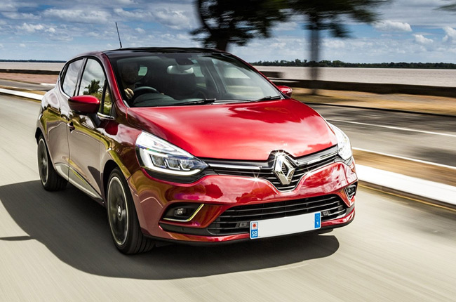 hire a Renault Clio in crete
