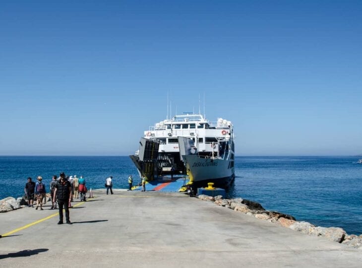 Veerboot naar Loutro