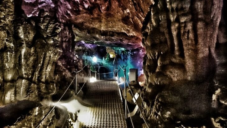 Sfendoni cave