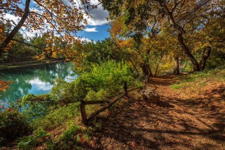 Sentier pédestre à Zaros en Crète