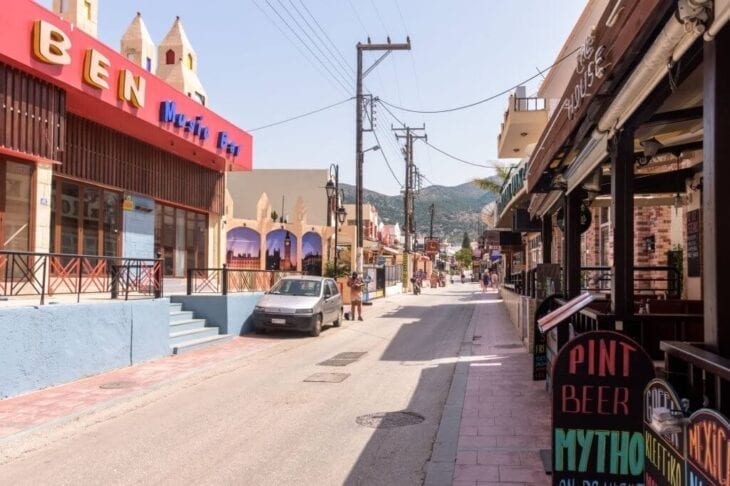 Visuale dalla strada a Malia