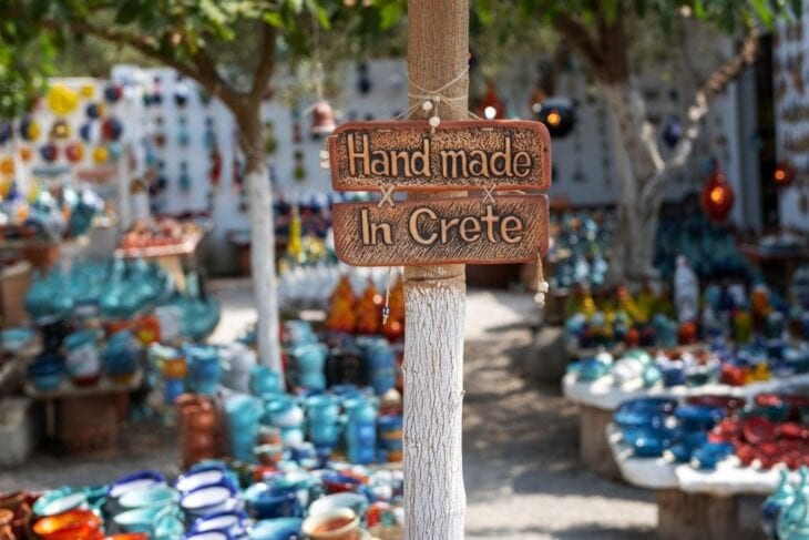 Handgefertigt in Kreta Schild