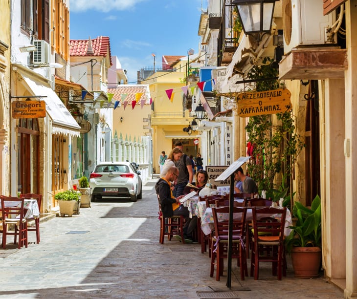 Können Touristen auf Kreta ein Auto mieten?