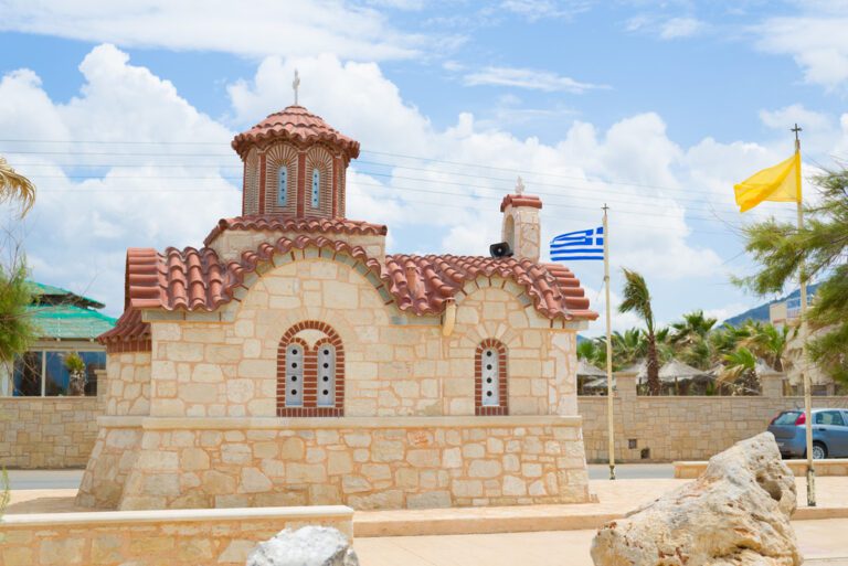 Kleine typische kerk in Analipsi Kreta