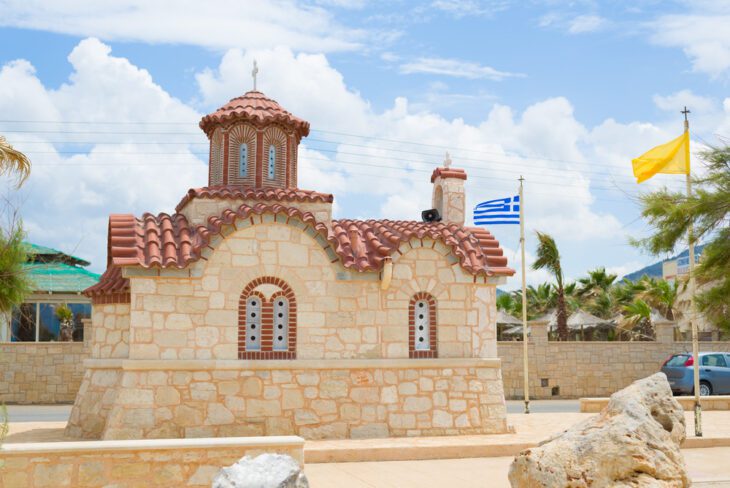 Kleine typische Kirche in Analipsi Kreta