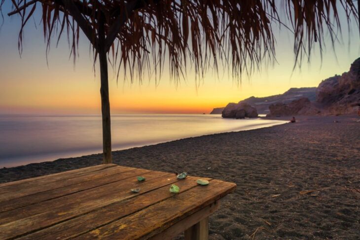 Strand bei Sonnenuntergang in Tertsa Strand