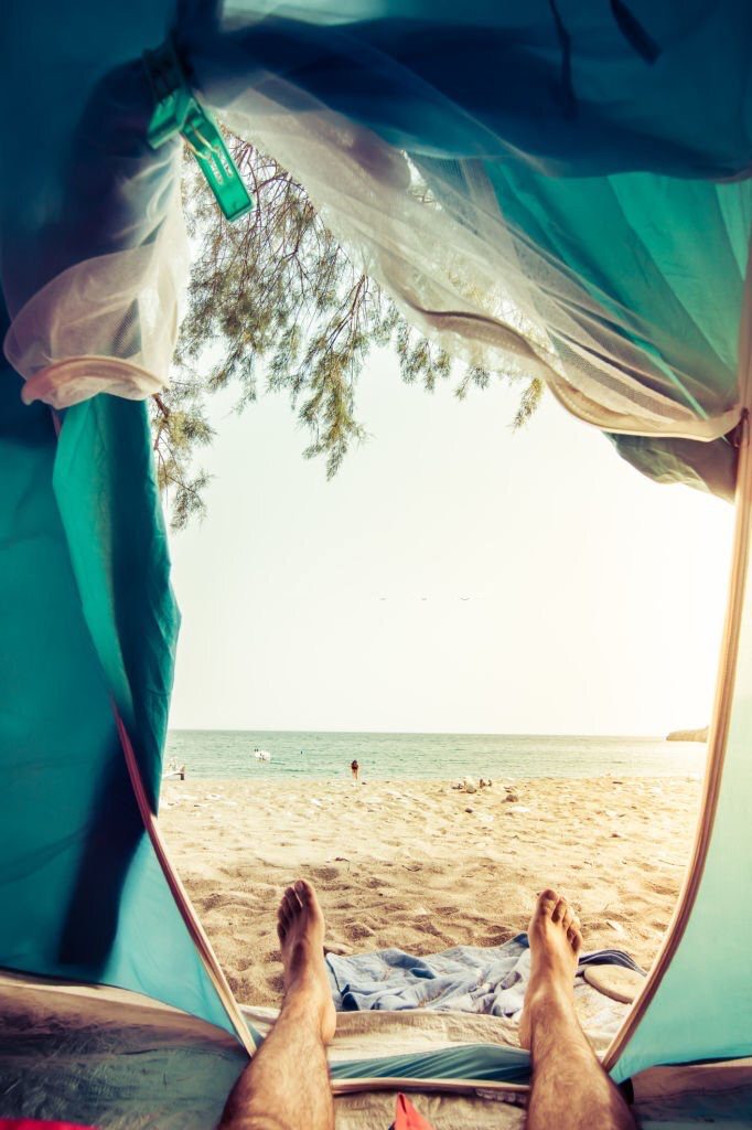 Uitzicht vanuit een tent op Kreta