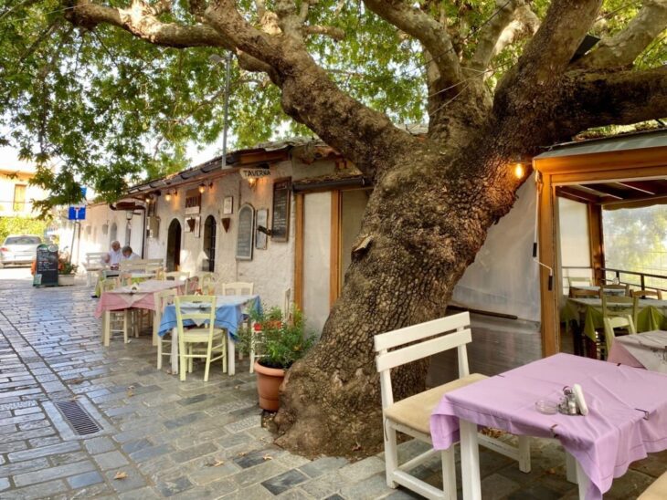 Taverna am Hauptplatz von Kritsa