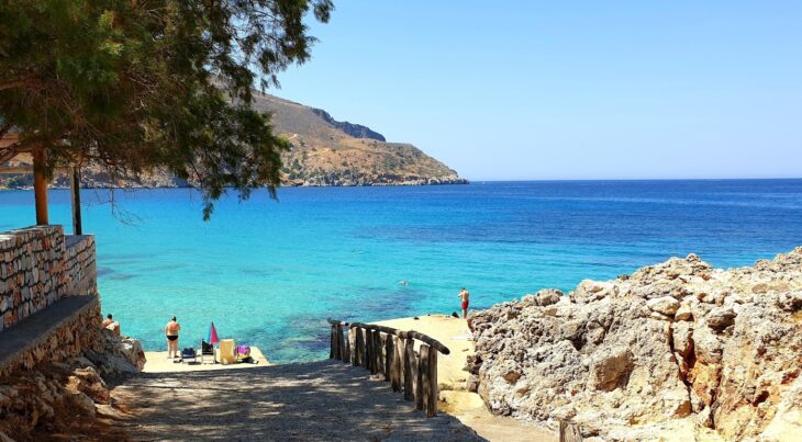 Het strand van Omprogialos op Kreta