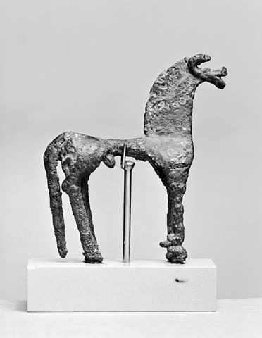 Geometric horse statuette
