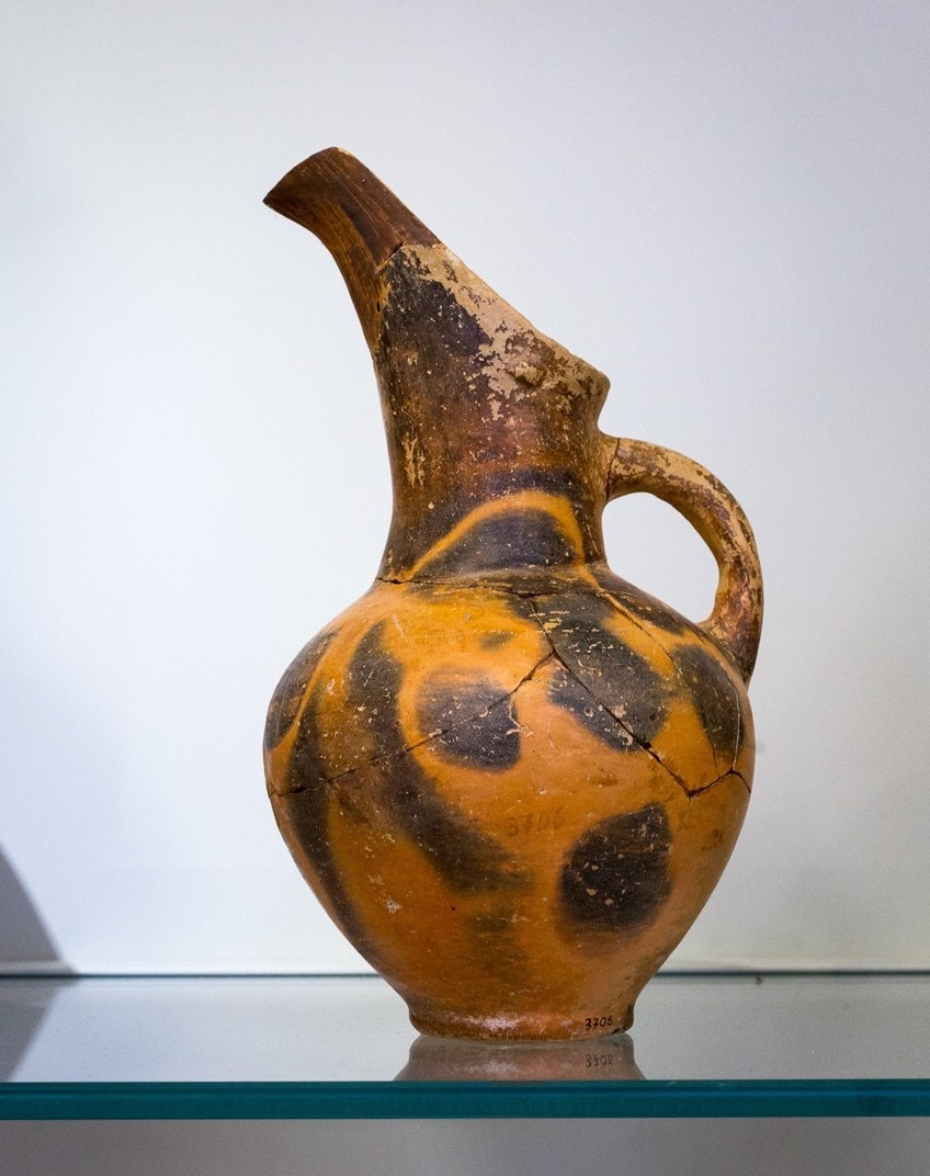 Vasiliki style Minoan jug