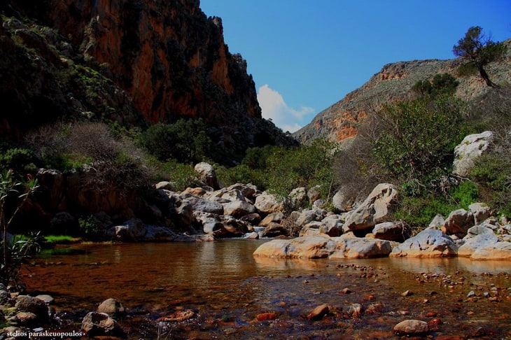 Chochlakies Gorge water