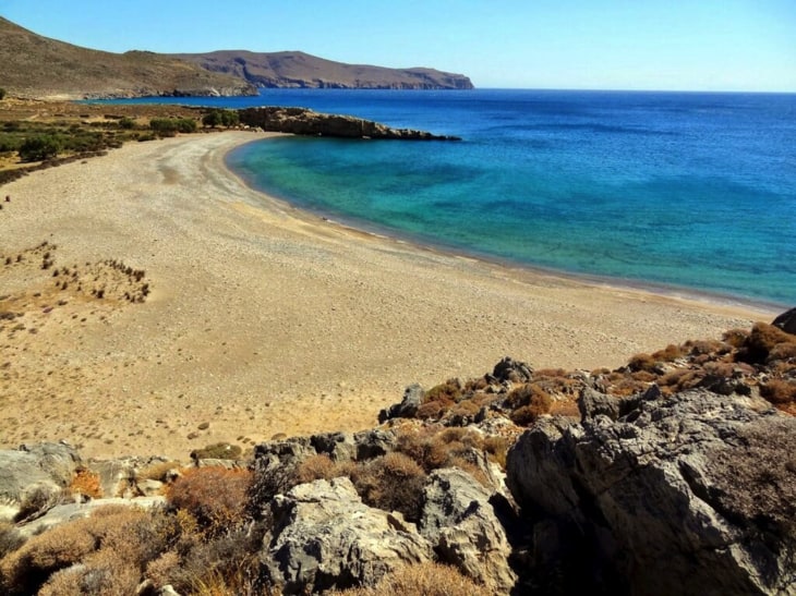 Spiaggia di Karoumes