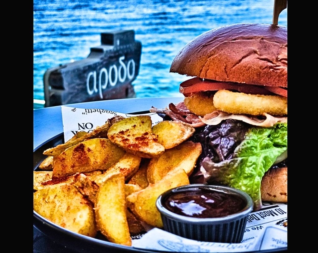 Arodo Cafe Bar