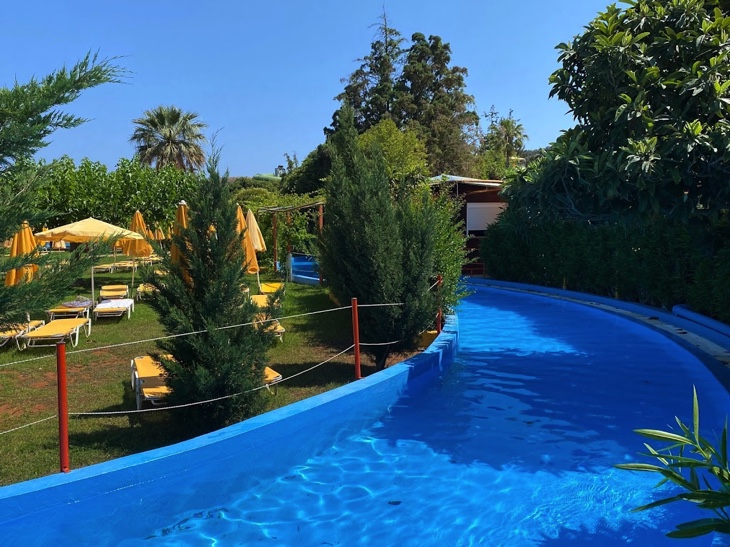 Lazy river in Acqua Plus Waterpark