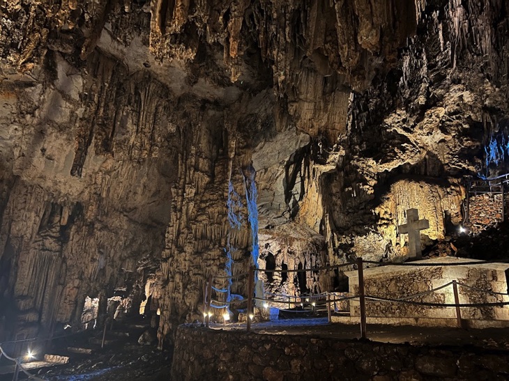 Melidoni Cave