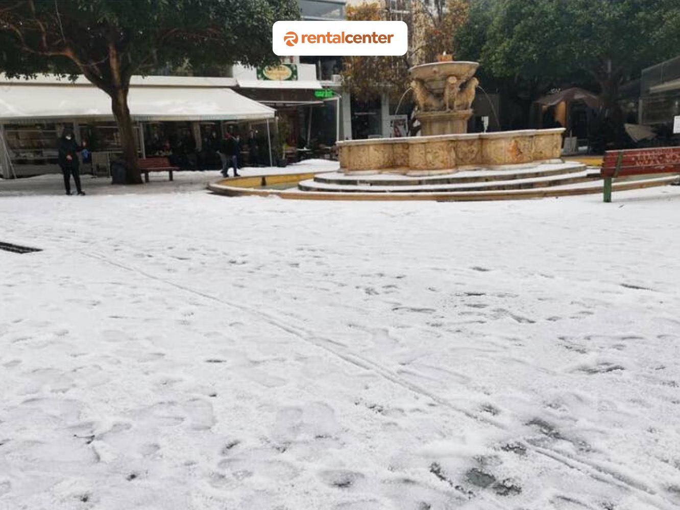 Winter auf Kreta mit dem Löwenplatz von Iraklio im Schnee