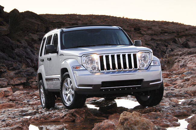 Jeep Cherokee SUV: Advantage of a car hire service