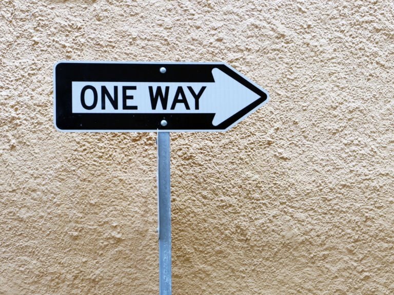 Oneway rental sign